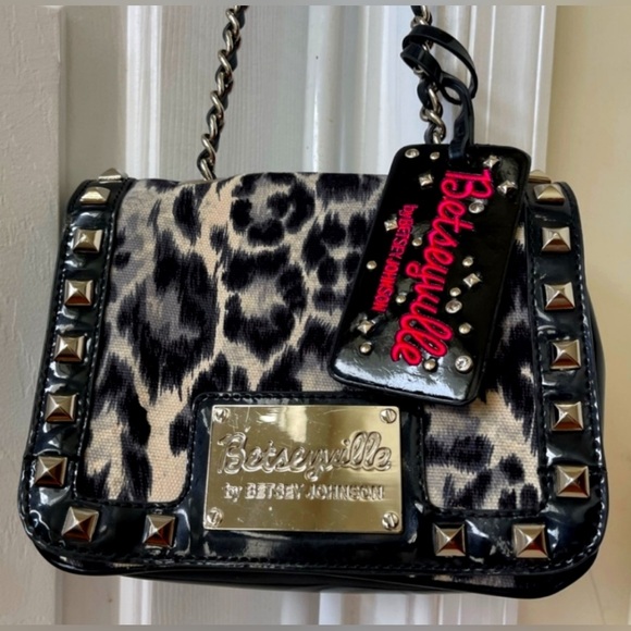 Betsey Johnson Black and Cream Leopard Shoulder Bag - Picture 1 of 8